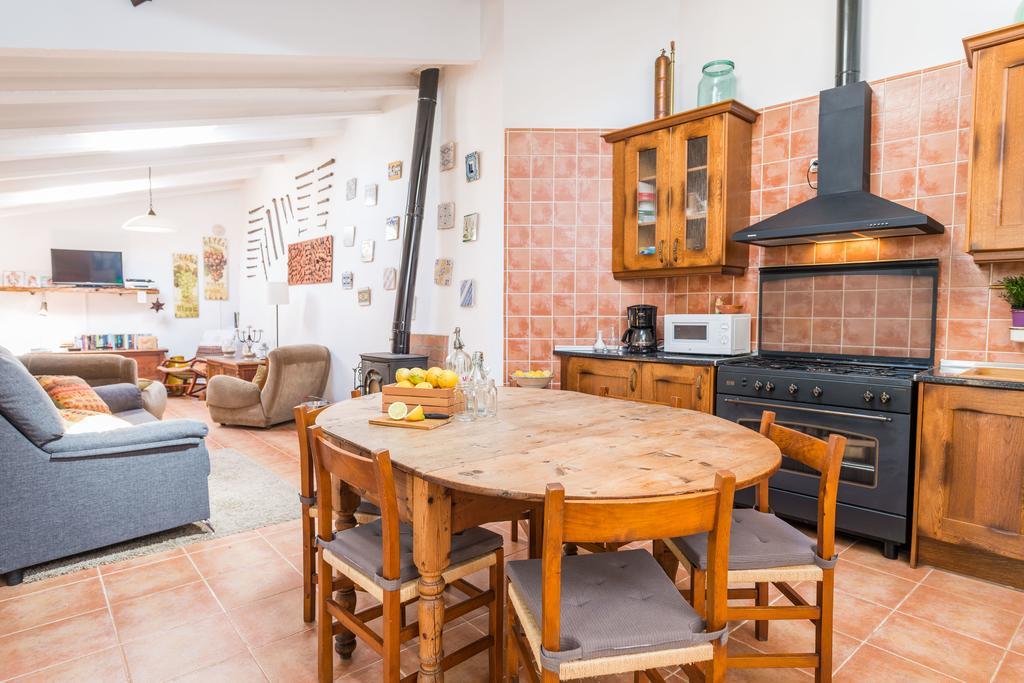 Mateu Villa